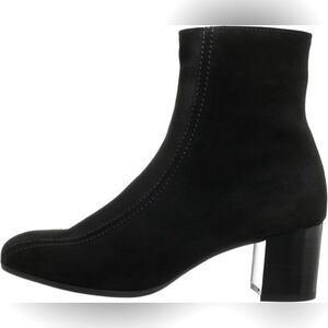 La Canadienne Suede Booties with Heel